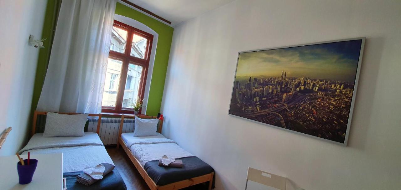 Chopin Street Private Rooms 卡托维兹 外观 照片